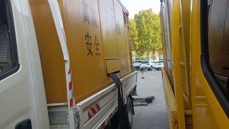 洞口如何判断柴油发电机组和UPS电源的切换时间是否符合要求？
